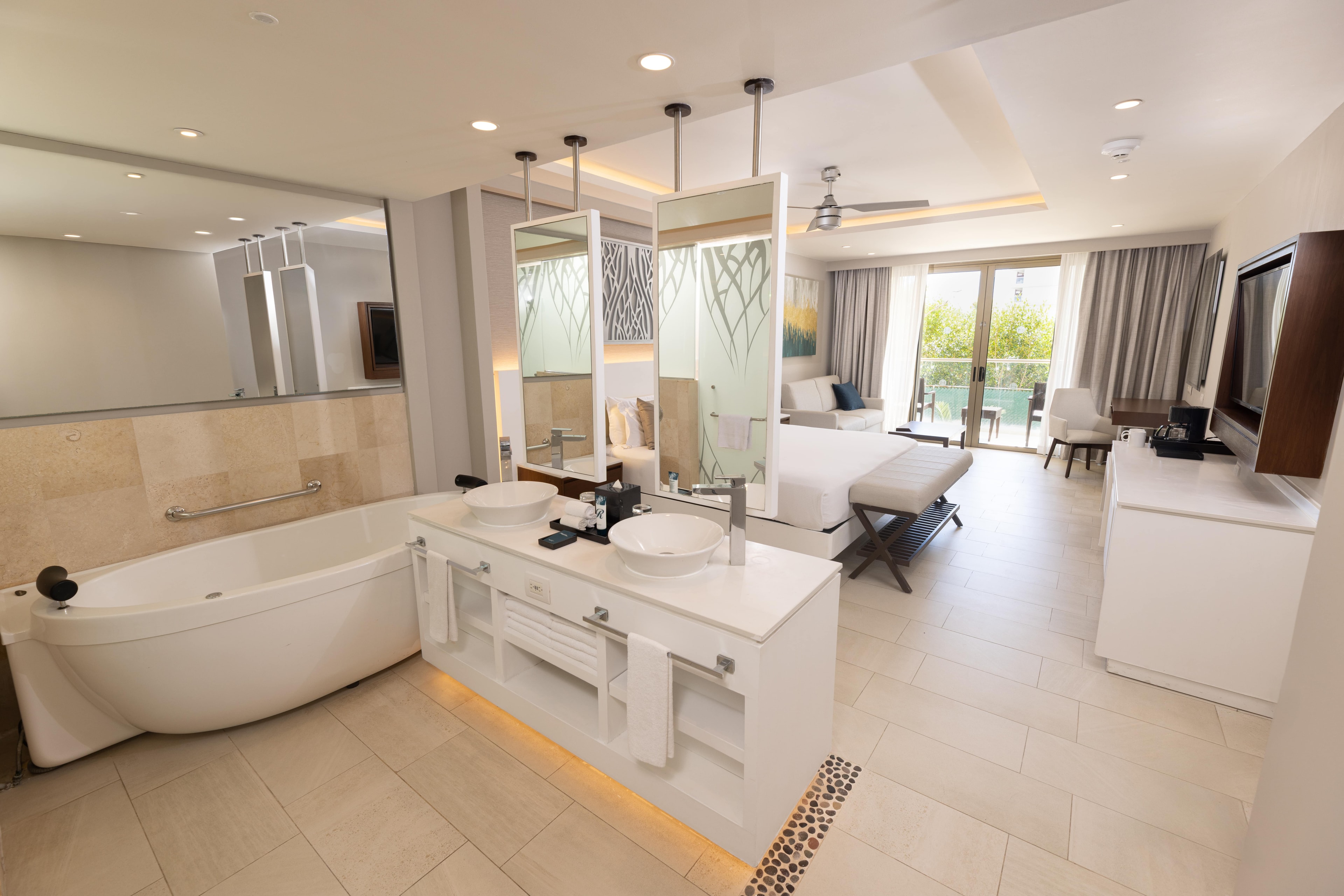 Luxury Junior Suite Swim Out with private pool at Royalton Hideaway